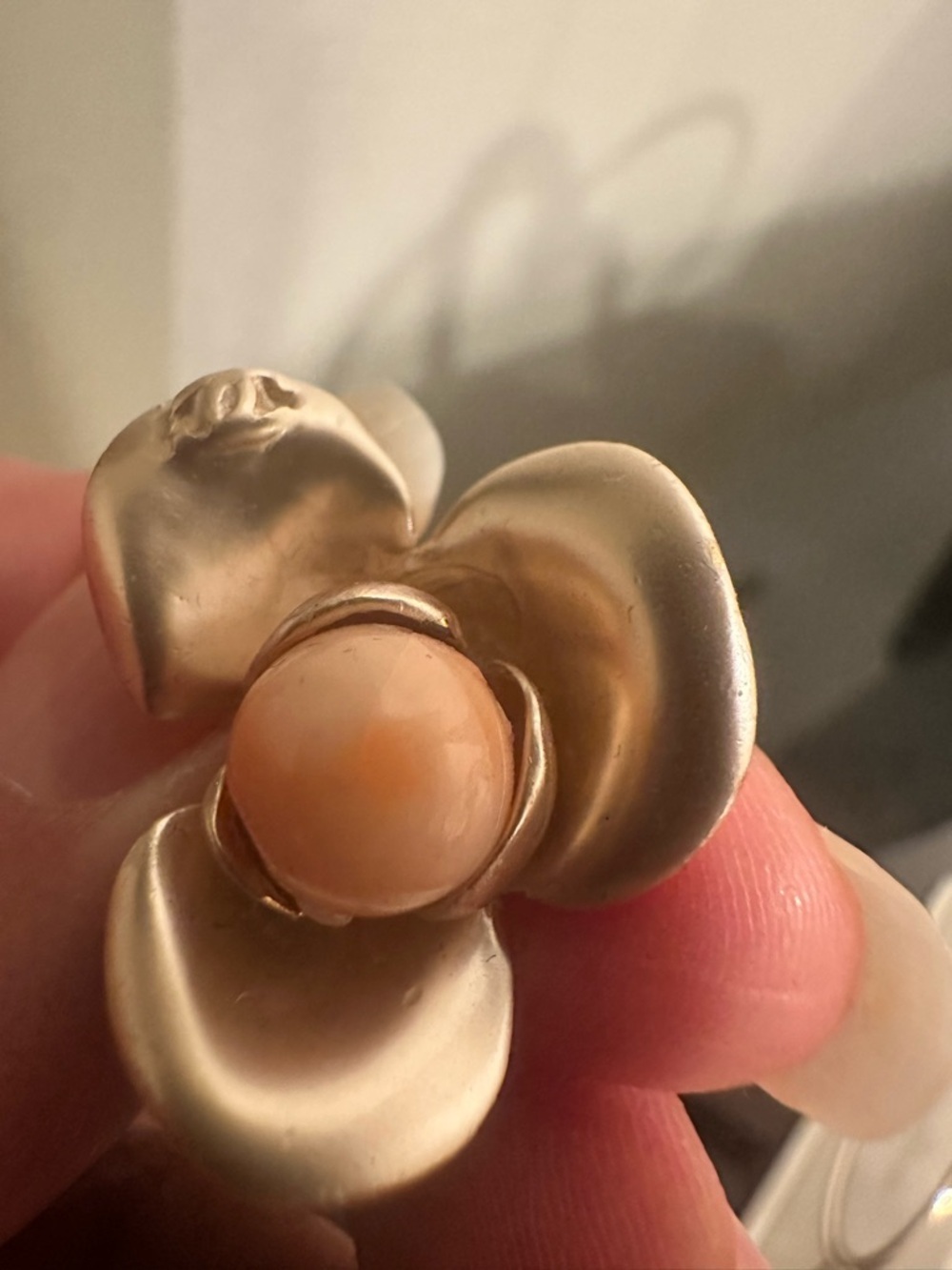 CHANEL Gold-Tone Pearl Camellia Ring - Picture 7 of 8